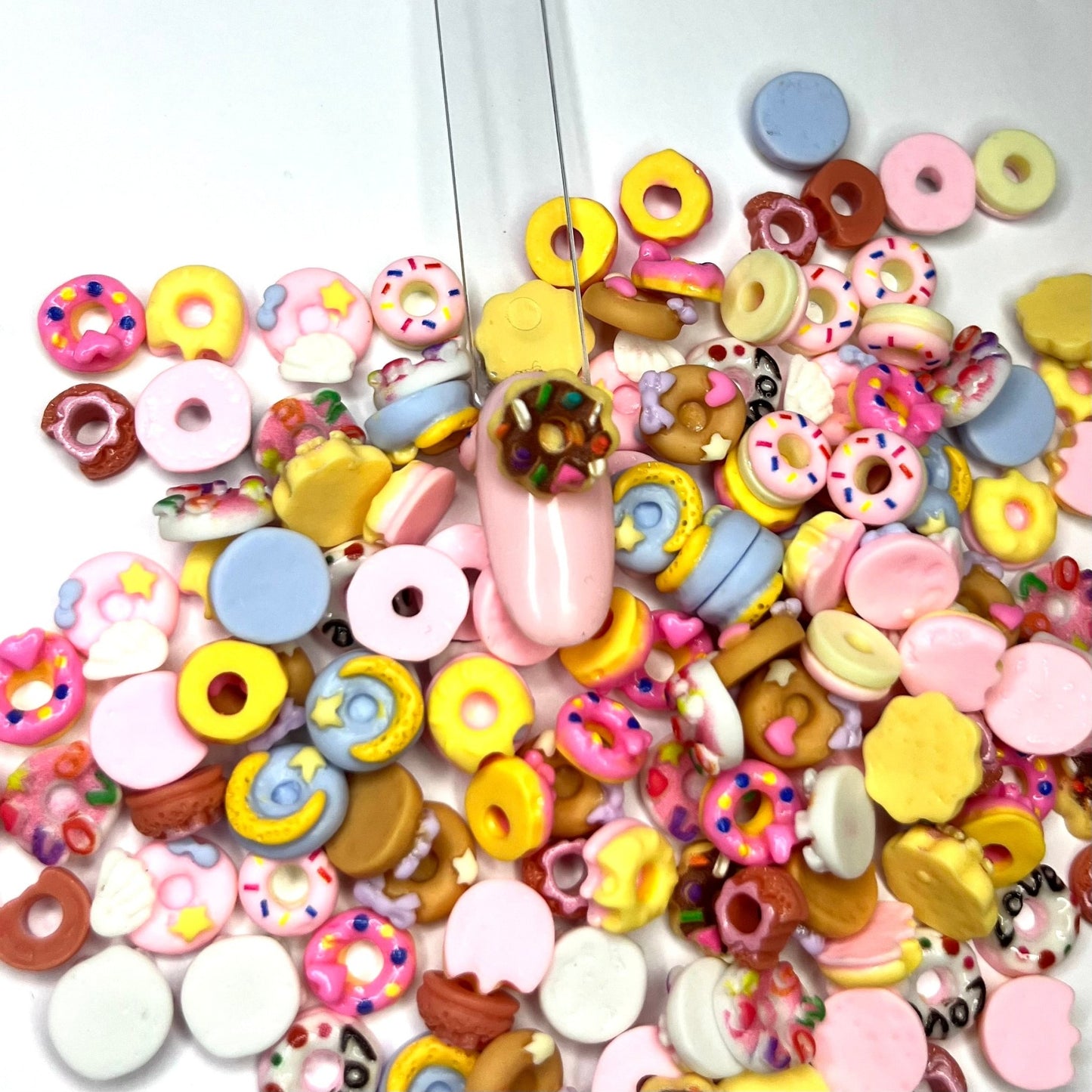 Donuts 🍩 12 pcs - Bling charm bar